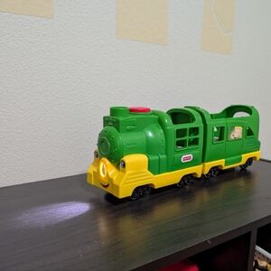 Fisher Price Little People Friendly Passenger Train